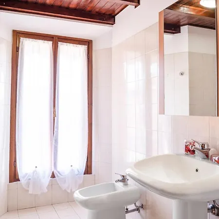 Apartment Le Tre Ninfee Di Pusiano! Free Parking *